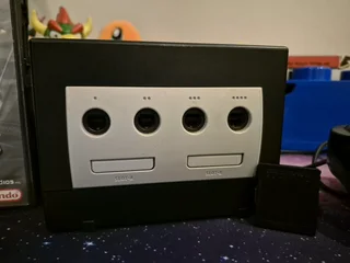 Nintendo Gamecube (Pre-owned)