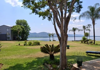 Beautiful newly renovated apartment in secure estate with stunning dam views