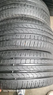 255 40 20 very good life tyre r1600 each