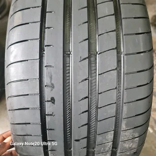 Tyre 275 30 19 Goodyear r1500 x1 available