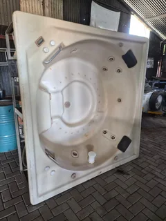 Jacuzzi - Ad posted by Annatjie De Souza