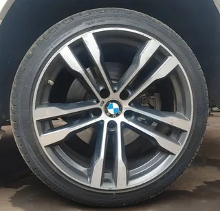Bmw X6 M50d 4 Set Rims And Tyres 275 40 R20 102w