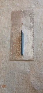 Notched trowel