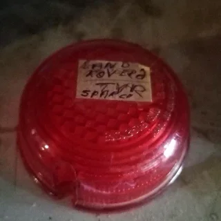 TVR / Land Rover, stop lens