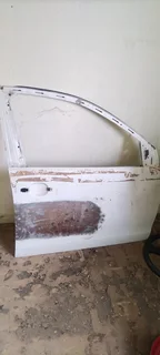 Polo vivo right side front door