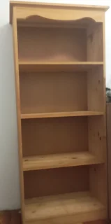 Price reduced Book shelf from R700 to R500