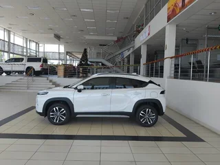 Toyota Starlet Cross 1.5 XR Manual 2024