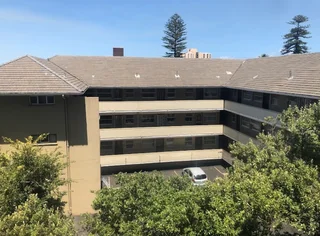 Bachelor Apartment to Share