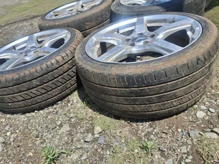 Mercedes 18 inch AMG Reps Mag Wheels