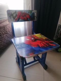 Spiderman Table and Chair