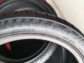 2x 225/45/19 run flat Rader Tyres very good second hands