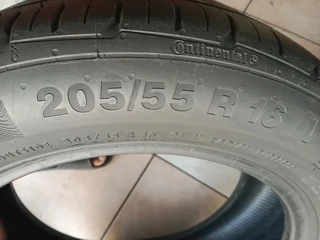 2x 205/55/16 normal continentals Tyres very good second hands Tyres