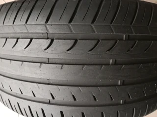 1x 245/40/18 run flat very good second hand tyre