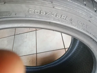 2x 295/35/21 Goodyear Eagle F1 fairly used Tyres