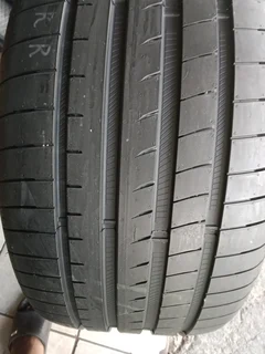 2x 295/35/21 Goodyear Eagle F1 fairly used Tyres