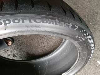 1x 245/35/19 normal