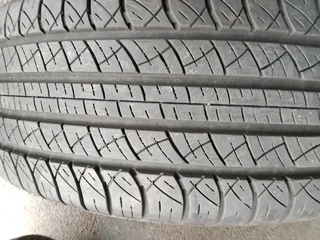 1x 235/60/18 very good second hand tyre 95% tread
