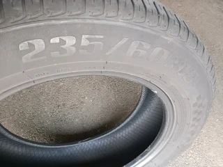 1x 235/60/18 very good second hand tyre 85% tread