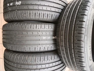 4x 205/55/16 normal continentals Tyres 85% thread