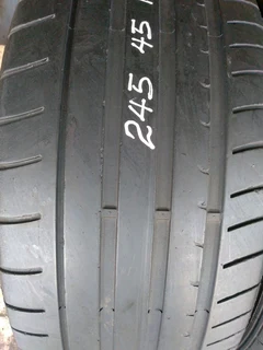 2x 245/45/18 normal dunlops Tyres 85%tread excellent condition
