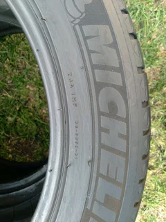 1x 245/45/17 normal Michelin tyre 85%tread excellent condition