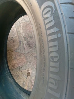 2x 215/55/18 continentals Tyres 85%tread excellent conditions