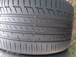 2x 315/30/22 continentals Tyres premium contact6 90%thread excellent conditions