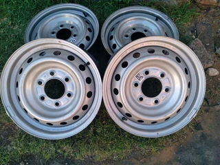 4x original Rims for Ford Ranger 16inches New and second hands are available