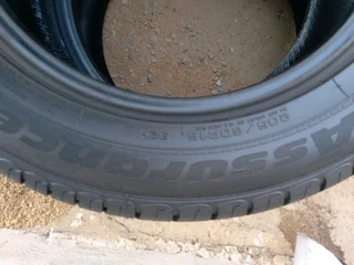 1x 205/60/16 Goodyear 98%thread excellent condition