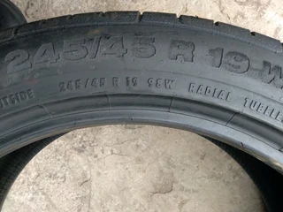 2x 245/45/19 continentals Tyres very good conditions call or whatsapp (0736160110)