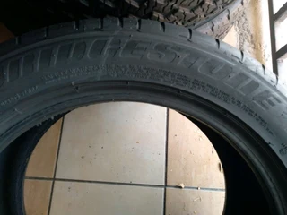 1x 225/50/17 run flat Bridgestone potenza tyre 89%thread excellent condition