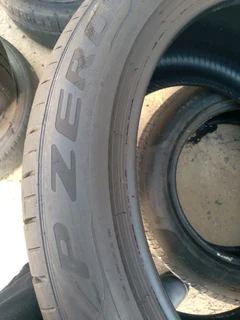 2x 315/35/21 mo pirellis Tyres very good conditions call or whatsapp 0736160110