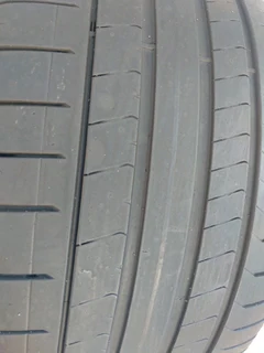 2x 315/40/21 pirellis mo Tyres 90