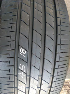 2x 215/45/18 Bridgestone Tyres very good conditions call or whatsapp (0736160110)