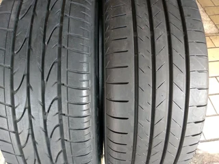 2x 215/60/17 Bridgestone Tyres very good conditions call or whatsapp (0736160110)