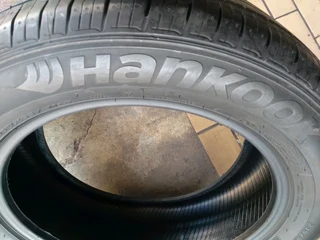 2x 235/55/18 hankook Tyres very good conditions call or whatsapp (0736160110)