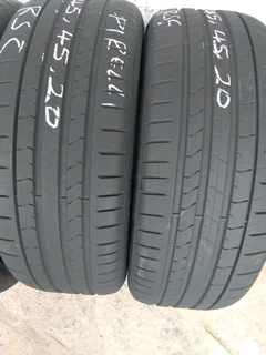 Set of run flat Tyres pirellis p zero Tyres excellent conditions call or whatsapp (0736160110)