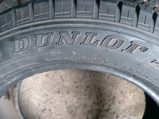 1x 215/60/17 dunlops grand track ty