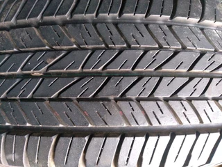 1x 215/60/17 dunlops grand track ty