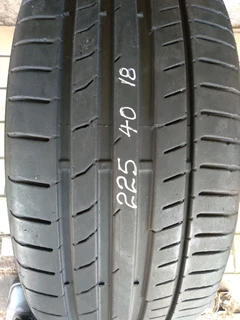 1x 225/40/18 normal continental tyre very good condition call or 0736160110