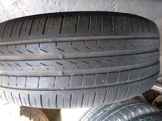 2x 225/50/18 run flat pirellis Tyres 85%tread excellent conditions very good second hands