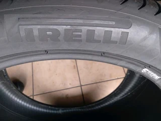 2x 315/35/21 normal pirellis Tyres90% thread