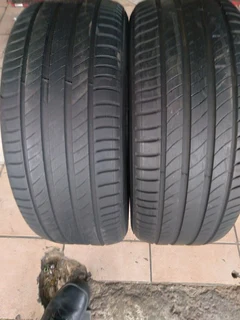 2x 235/55/17 michelins primacy4