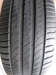 2x 235/55/17 michelins primacy4