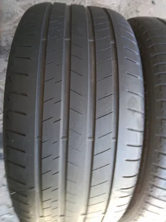 2x 275/40/20 run flat Bridgestone Alenza 90% tread