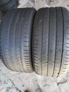 2x 275/40/20 run flat Bridgestone Alenza 90% tread