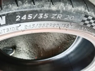 2x 245/35/20 normal Michelins pilot sport 4s