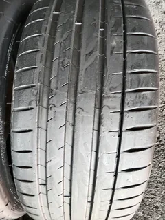 2x 245/35/20 normal Michelins pilot sport 4s