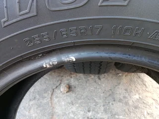 4x 255/65/17 Dunlops grand track