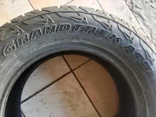 2x brand new 265/60/18 Dunlops grand track brand new Tyres